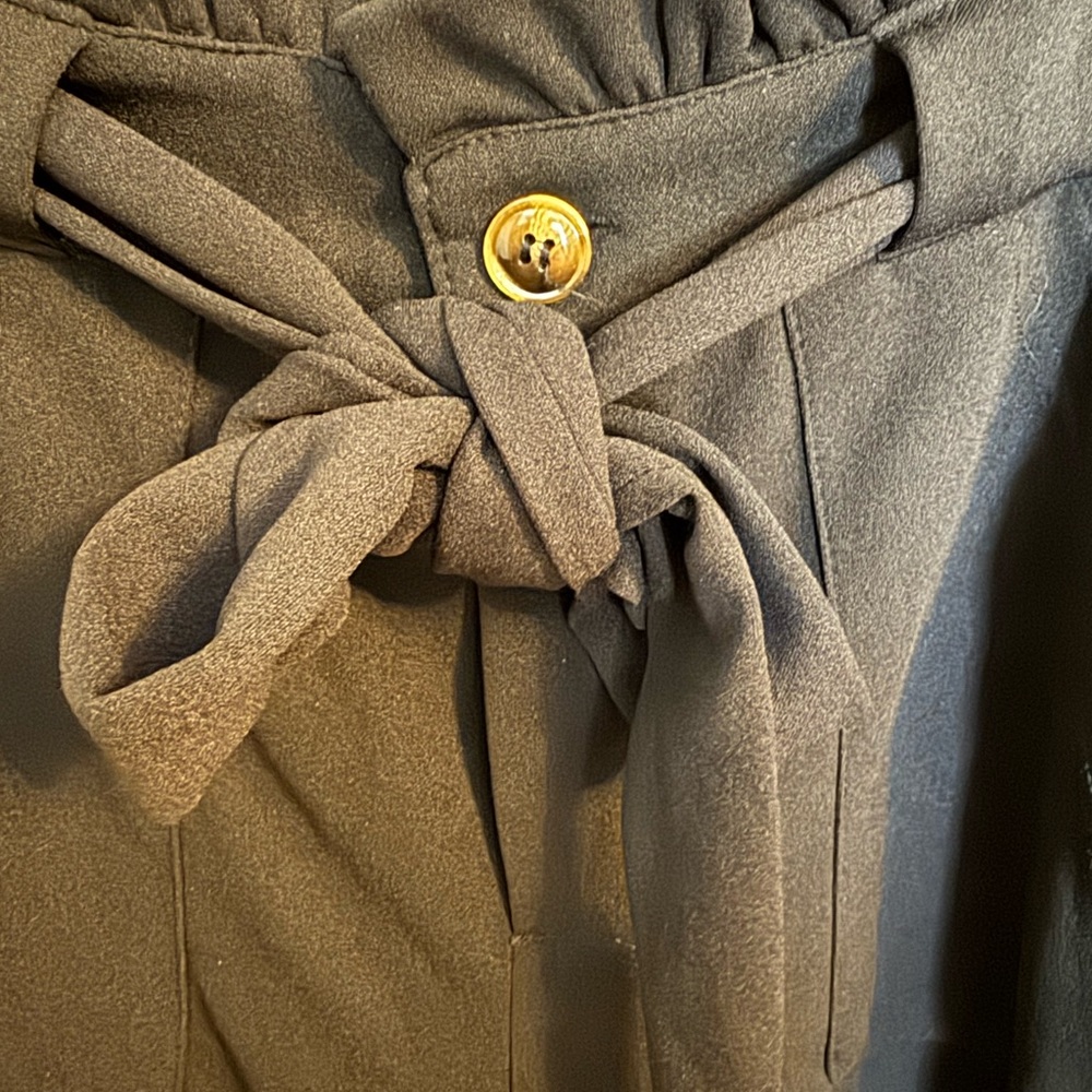 SHEIN Black Ankle Paper Bag Pants with Pockets Featuring Belt With Bow Detail - Picture 4 of 10